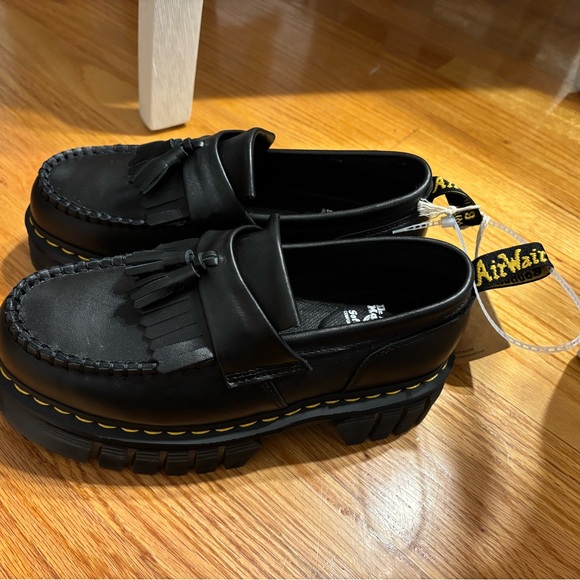 Dr. Martens Loafer - Picture 2 of 6